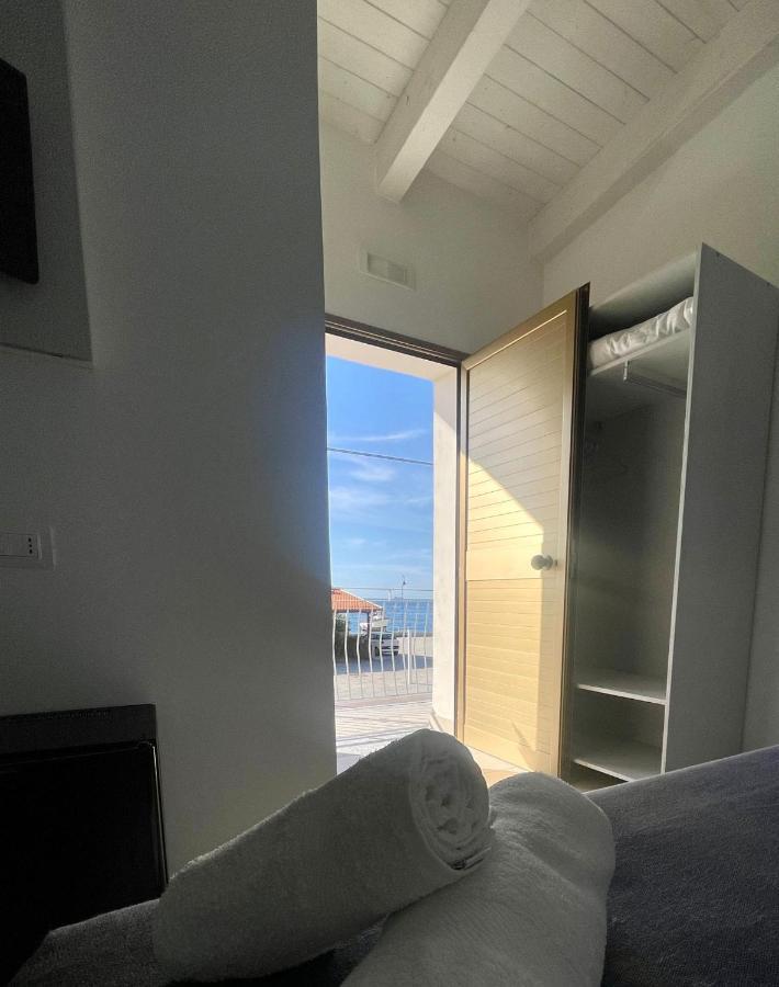 Deluxe Double Room Balcony Sea View,1387507091:JPEG