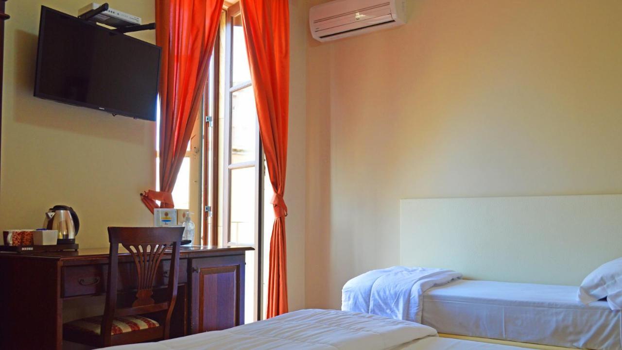 Triple Room,784236465:JPEG
