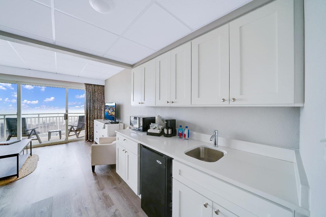 Two Double Suites Kitchenette Private Patio