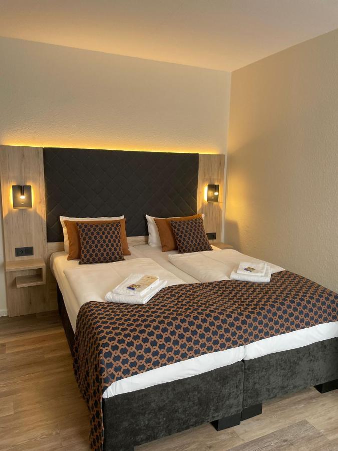 Standard Double Room ****