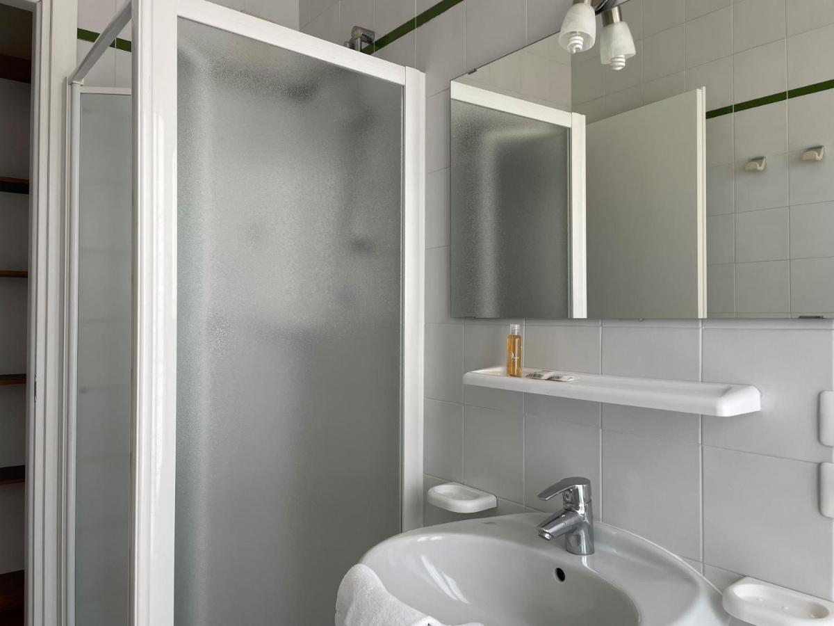 Standard One-Bedroom Apartment (4 Adults),1388468192:JPEG