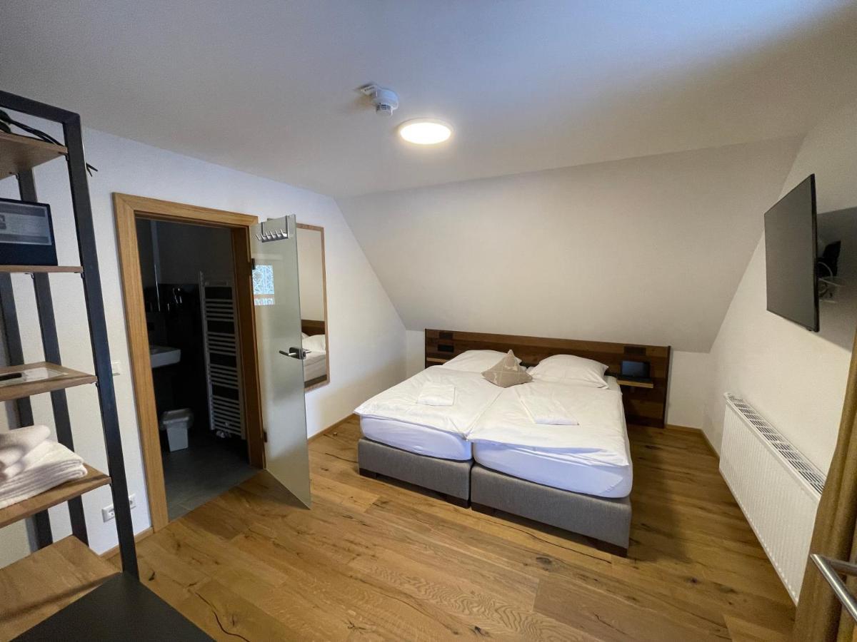 Small Double Room Lake View