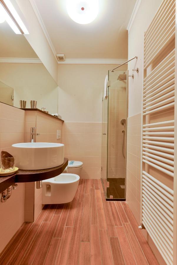 Double Room,1388592812:JPEG