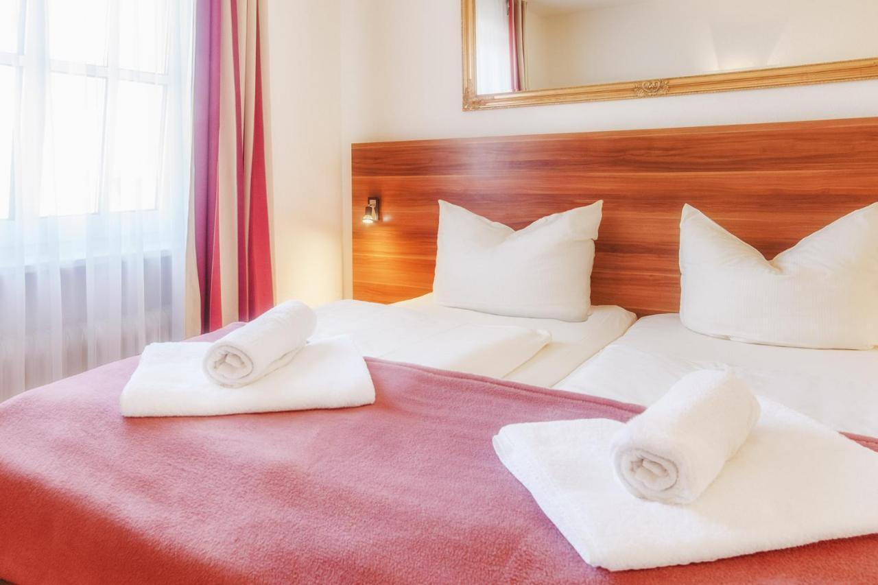 Double Room,1390365110:JPEG