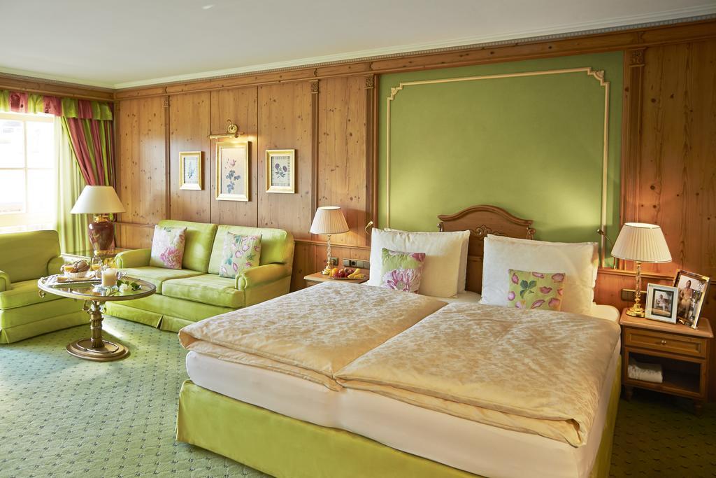 Deluxe Suite,158554383:JPEG