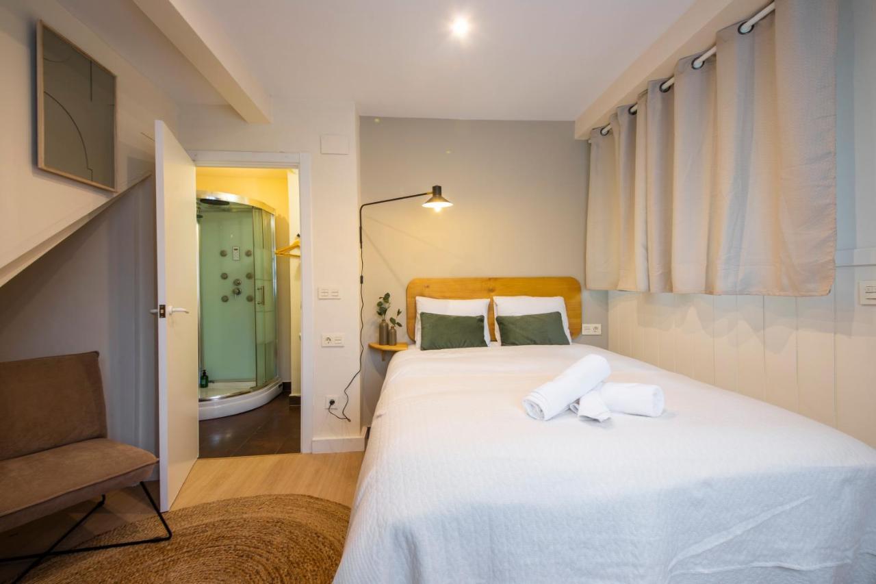 Large Single Room,1396833236:JPEG
