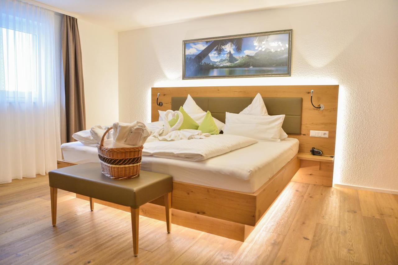 One-Bedroom Suite Balcony,1397830646:JPEG
