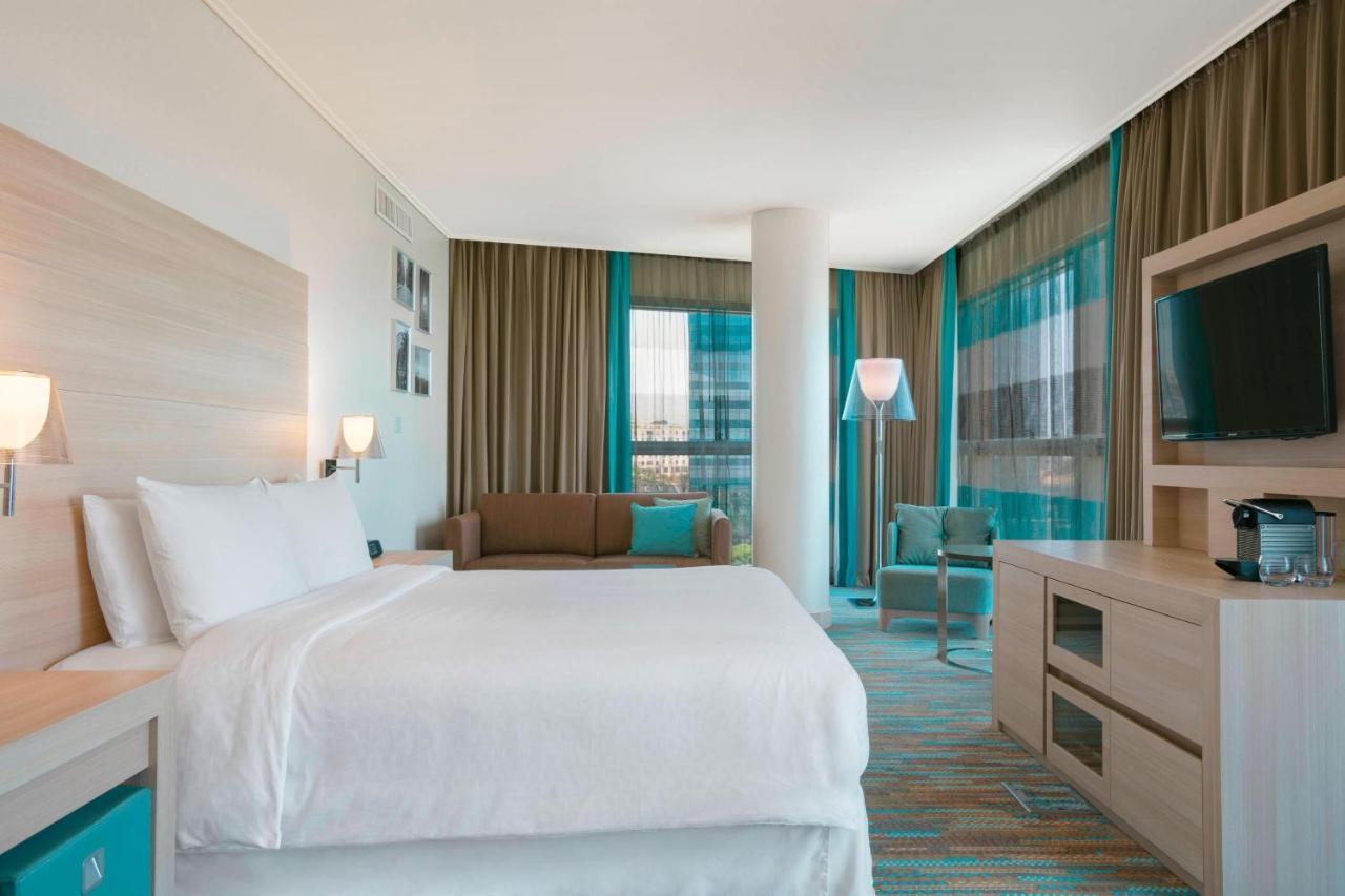 Studio Suite 1 Bedroom Studio Suite 1 Queen Sea view,1392888140:JPEG