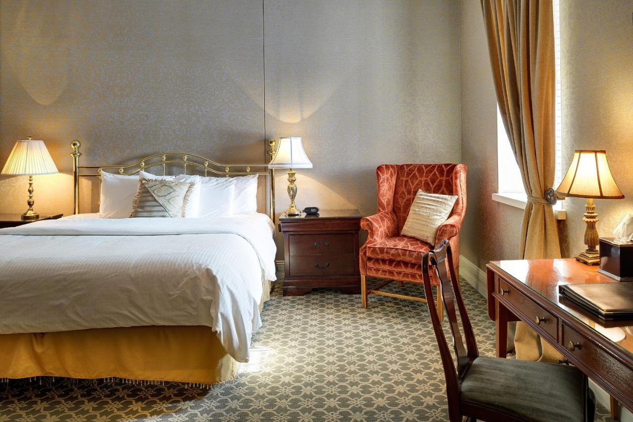 Standard King Room