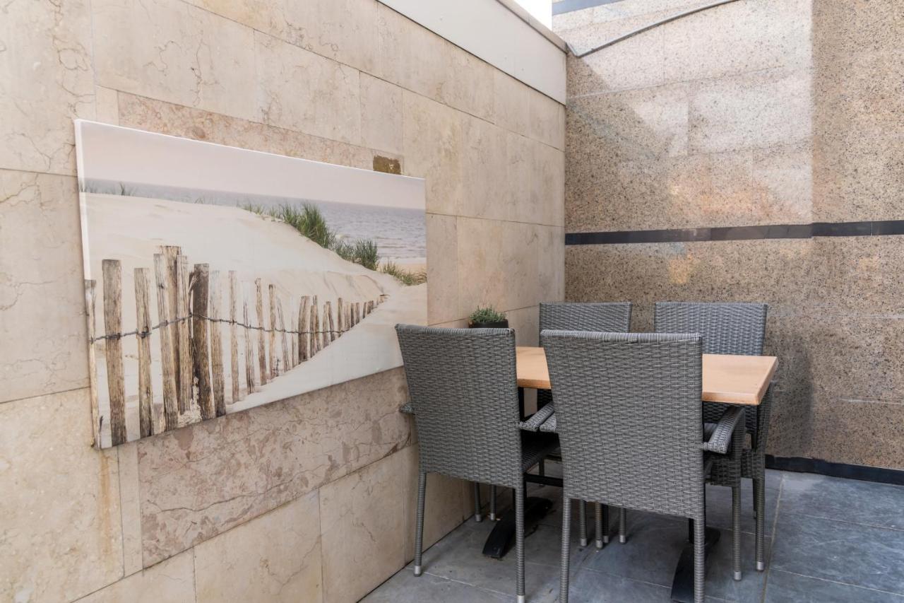 Family Room Terrace