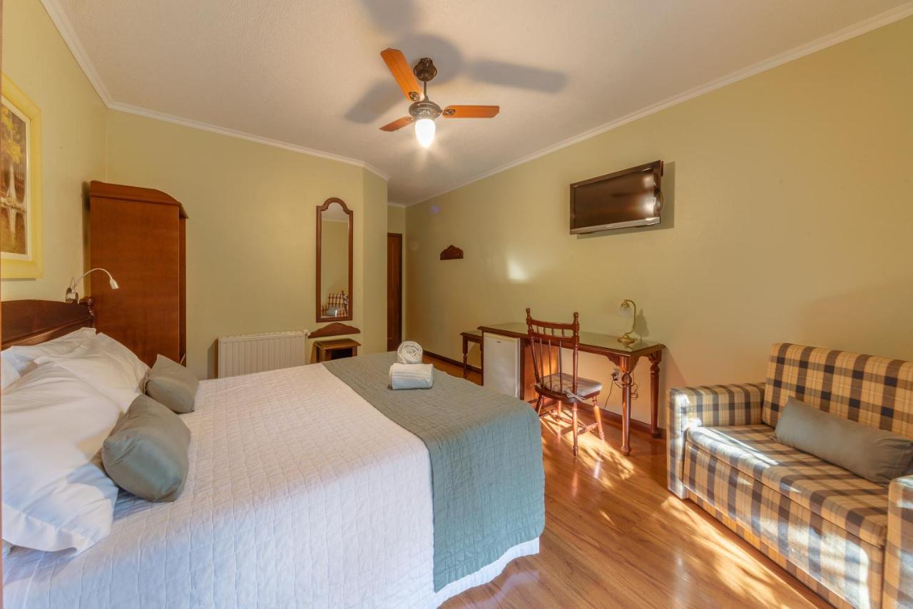 Deluxe Double or Twin Room,1393827155:JPEG