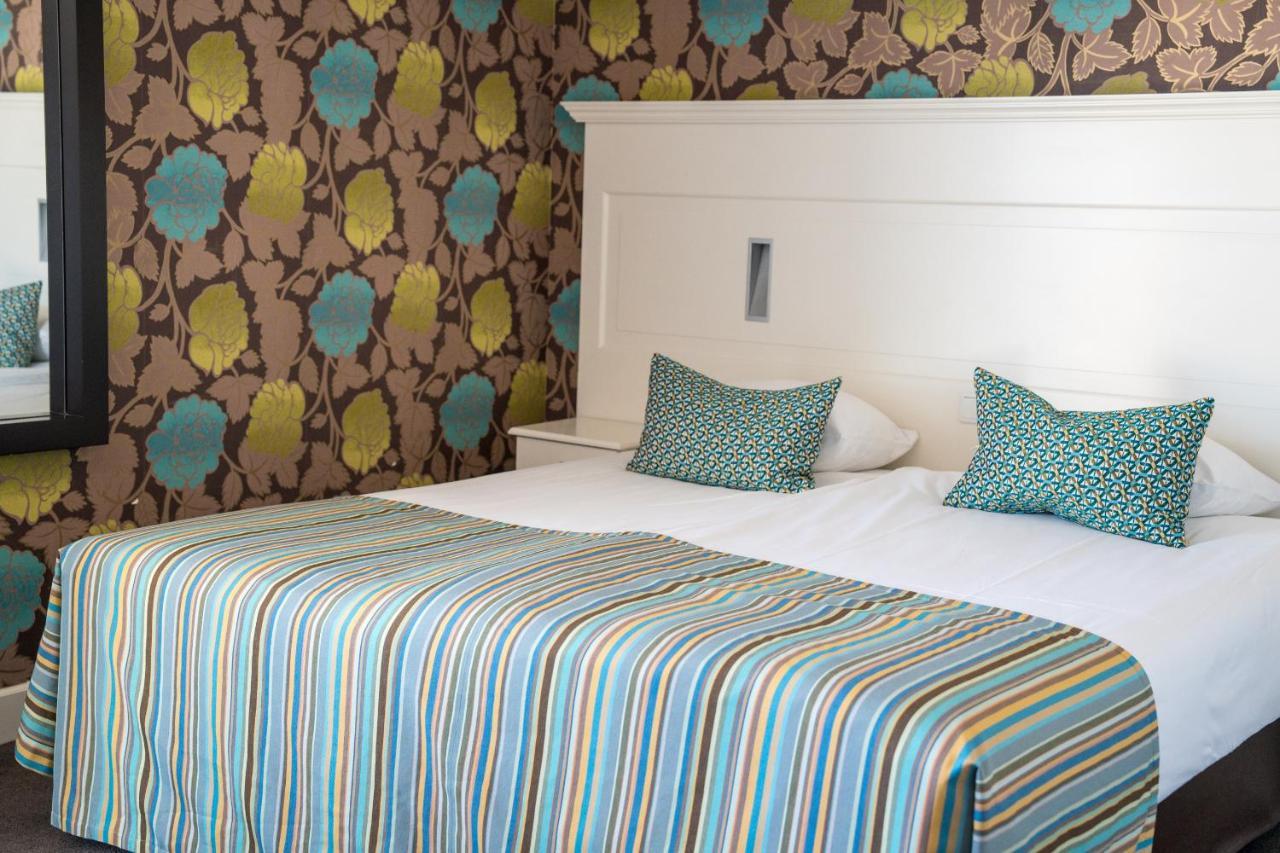 Double or Twin Room Sea View