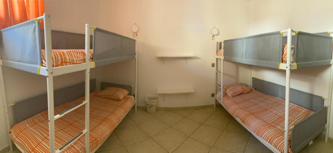 Bed 4-Bed Female Dormitory Room,1394183708:JPEG