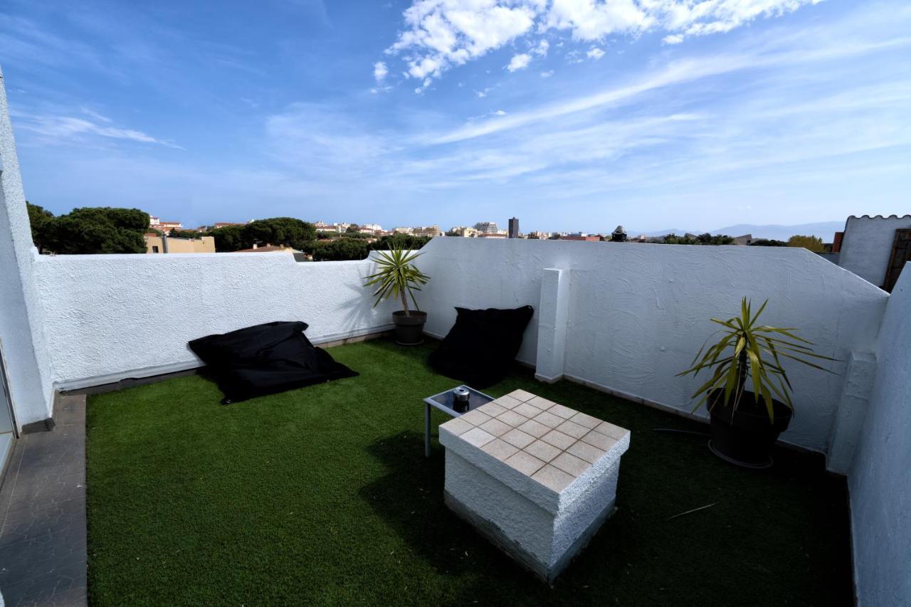 Family Room with Terrace,1571311436:JPEG