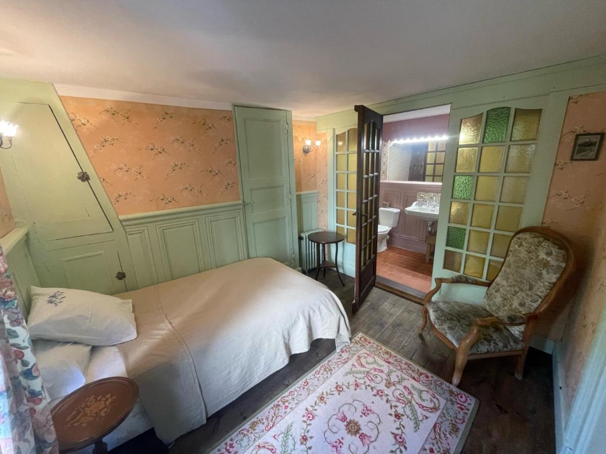 Large Single Room,1584797211:JPEG