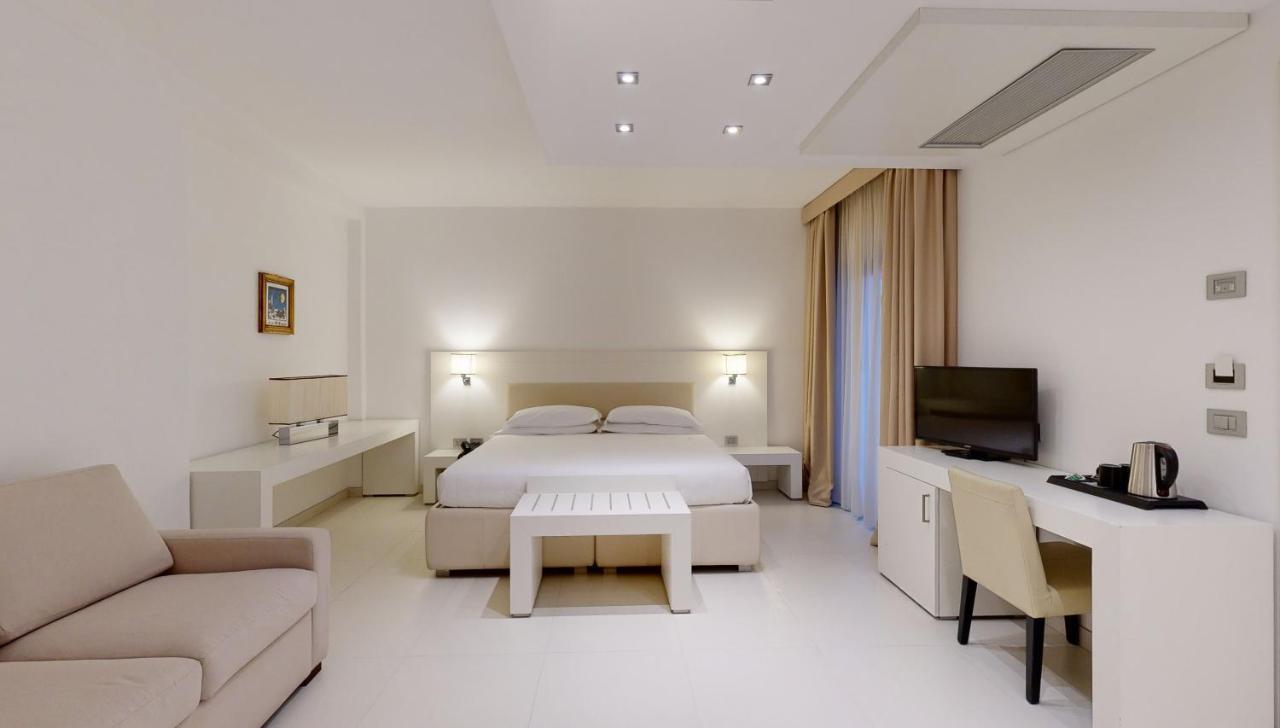 Double or Twin Room Disability Access