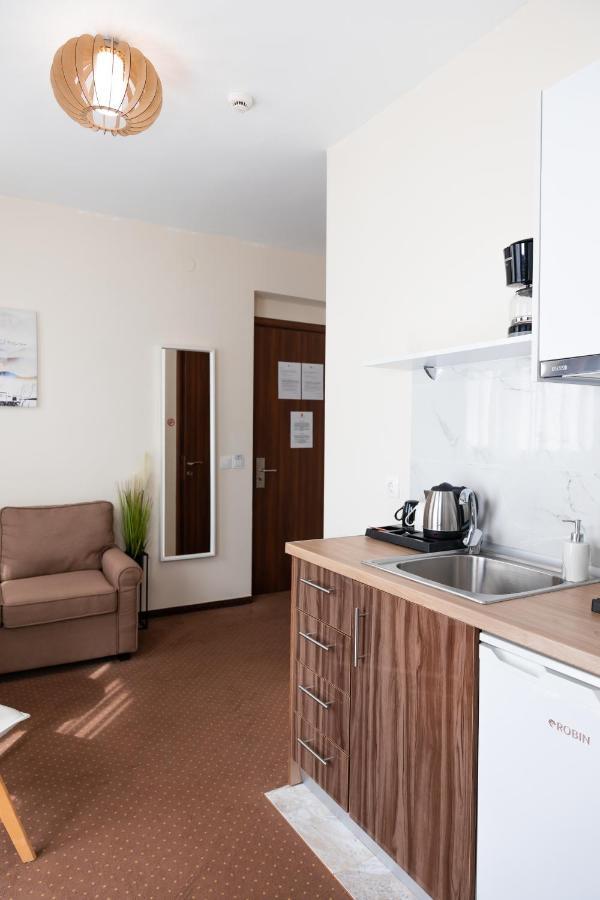 One-Bedroom Apartment,1394642798:JPEG