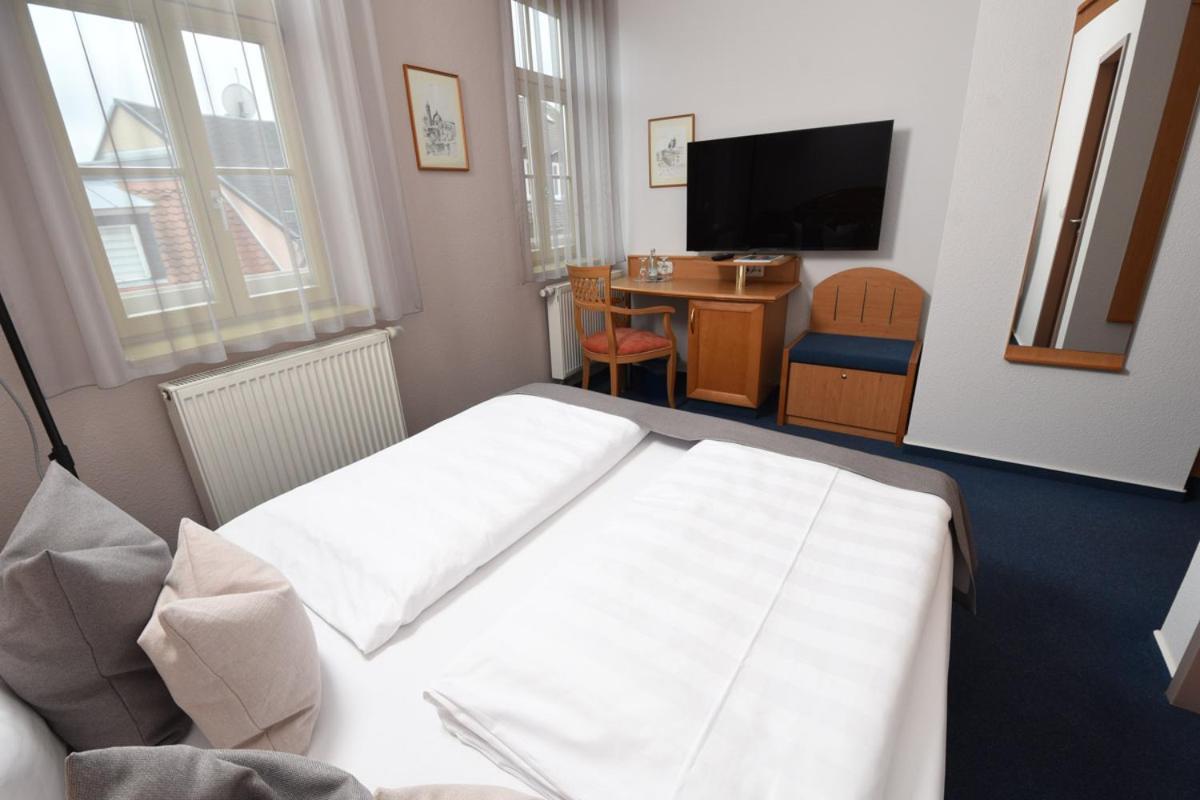Standard Double Room,1394812445:JPEG
