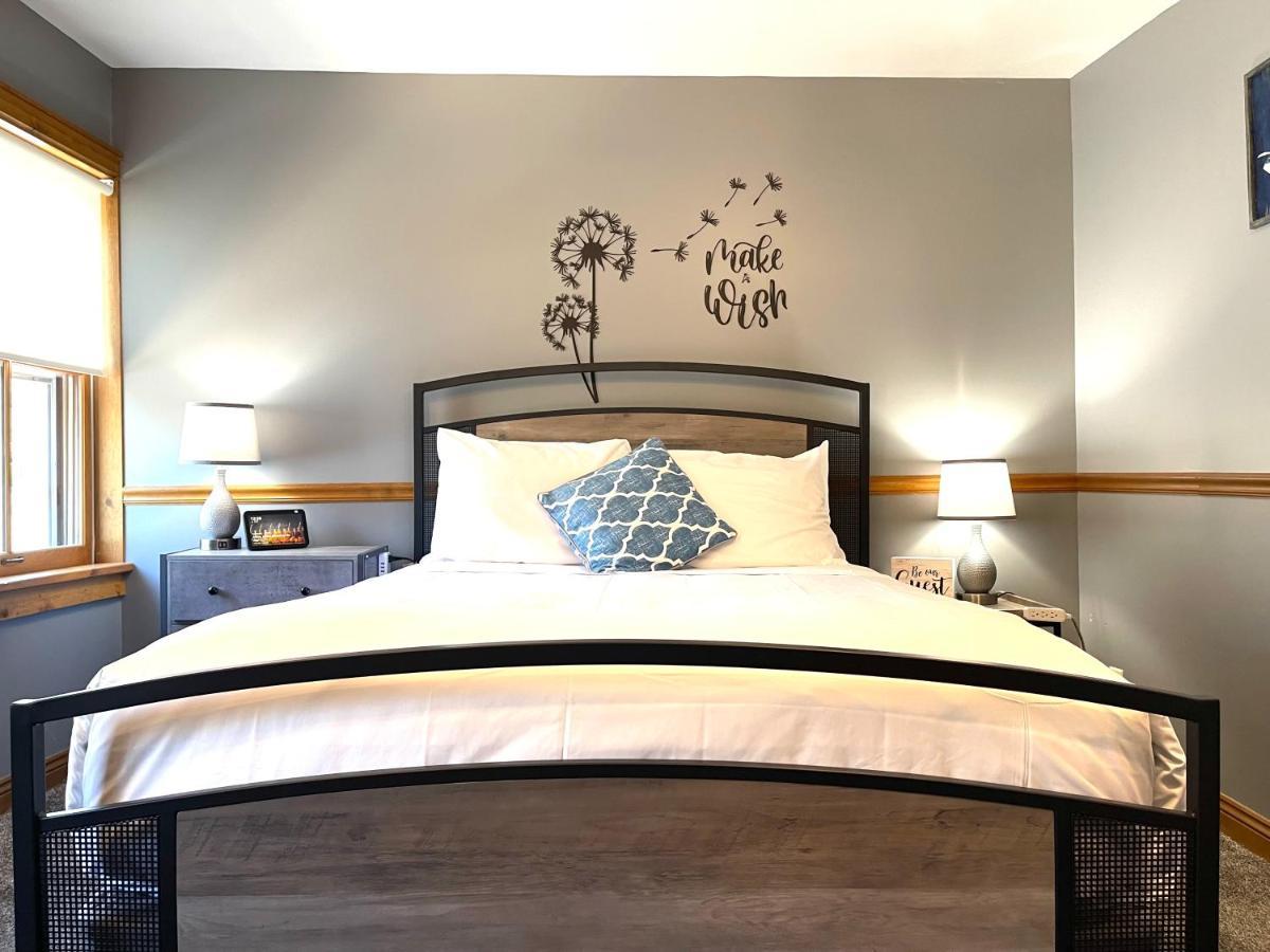 Deluxe Queen Room,1395177215:JPEG