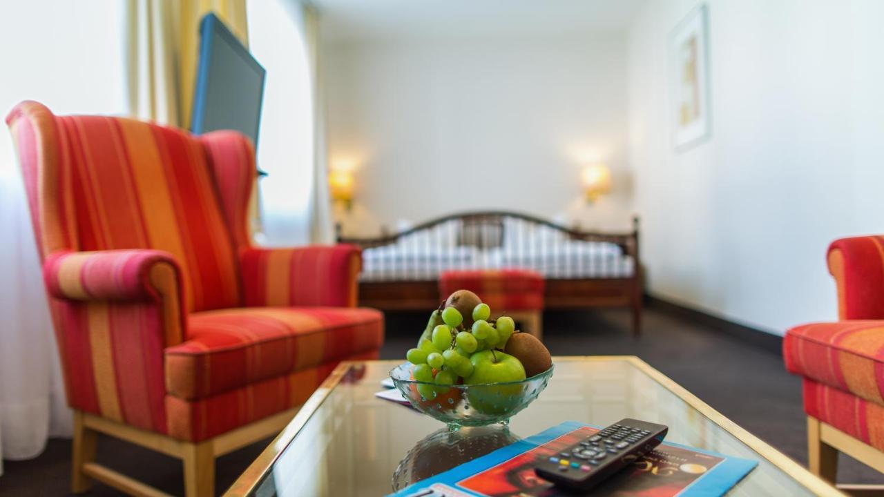 Double Room,1682930288:JPEG
