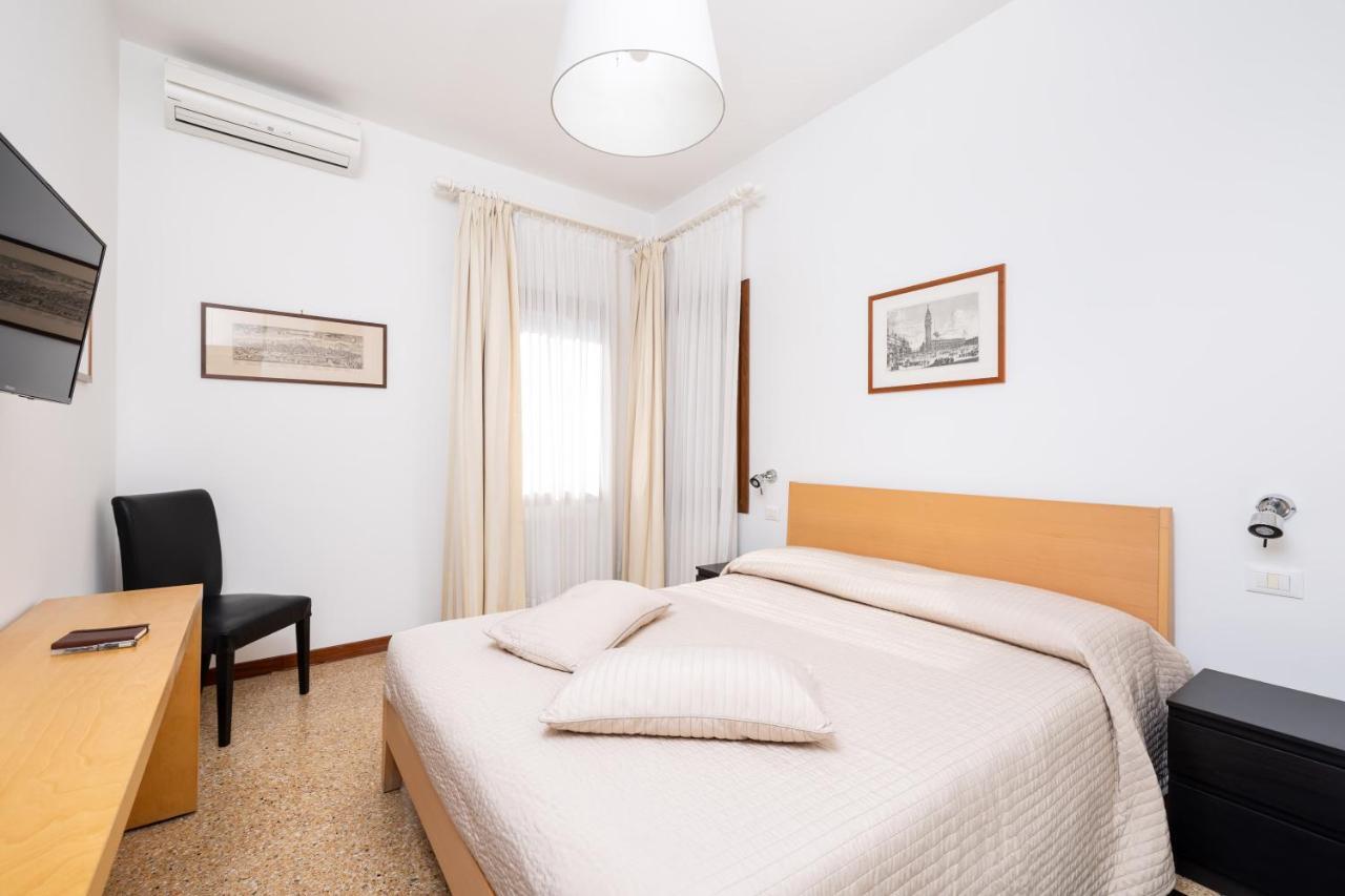Two-Bedroom Apartment,1395351650:JPEG