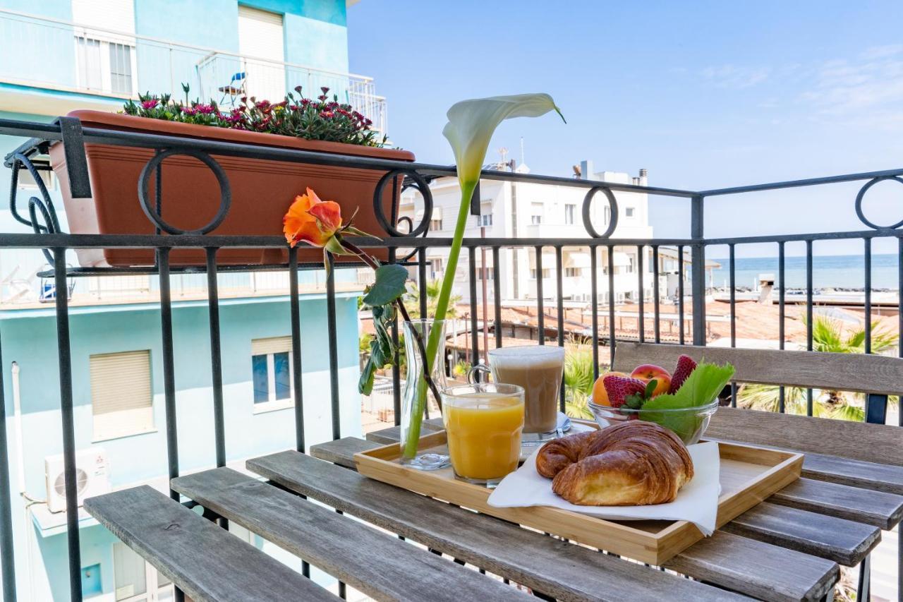 Deluxe Double or Twin Room Sea View
