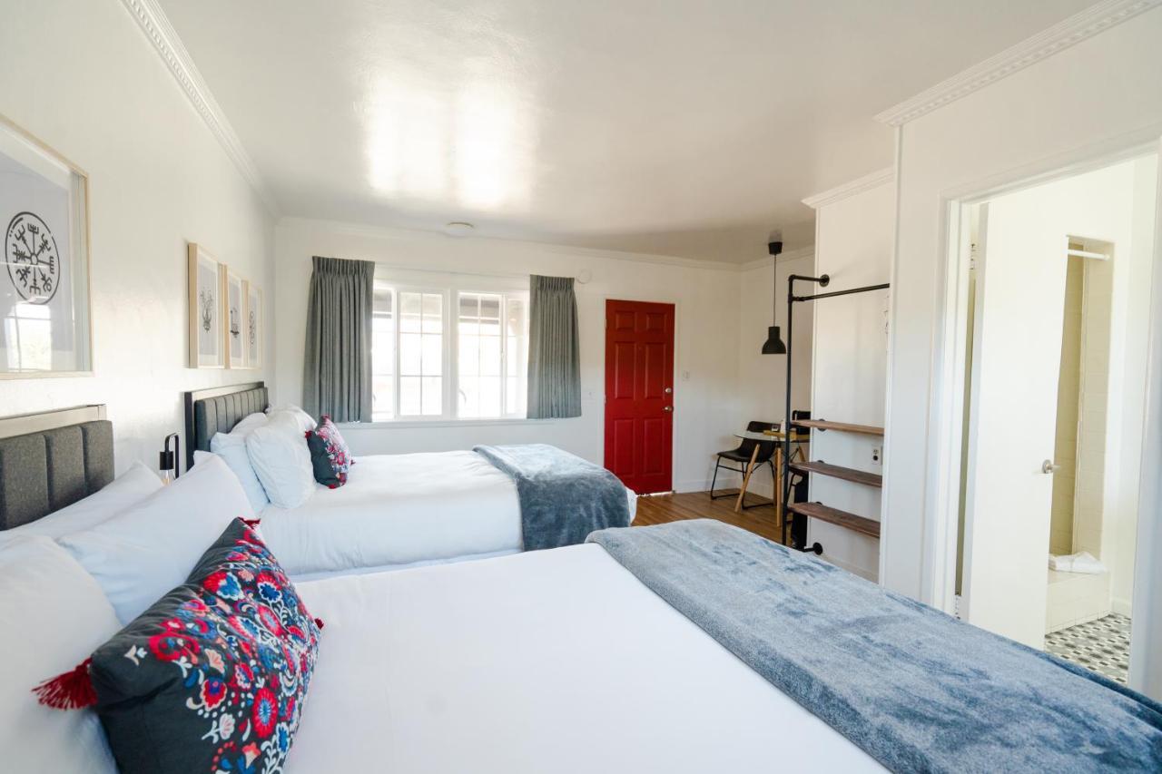 Standard Queen Room Two Queen Beds