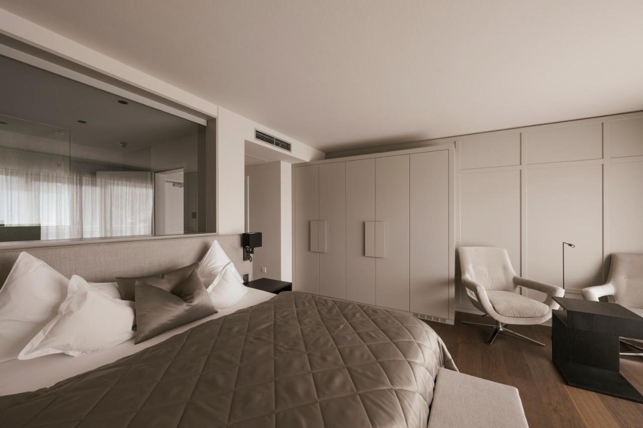 Double Room,1396879985:JPEG