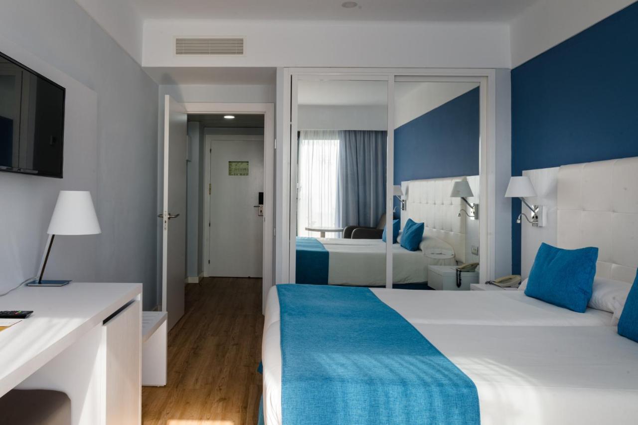 Double or Twin Room Sea View