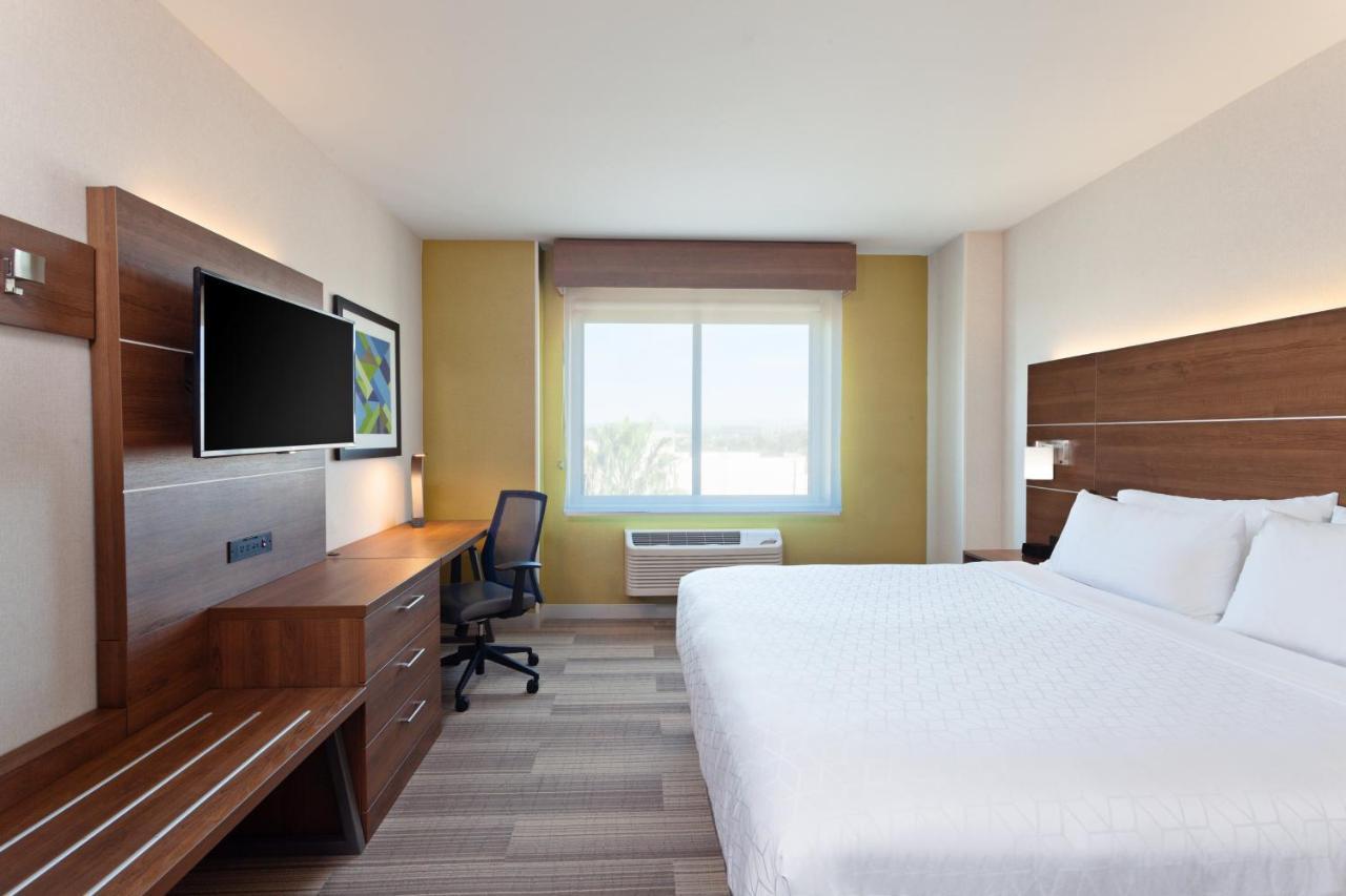 Standard King Room,1539824437:JPEG