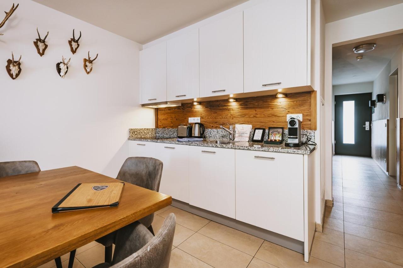 Three-Bedroom Suite,1397978324:JPEG