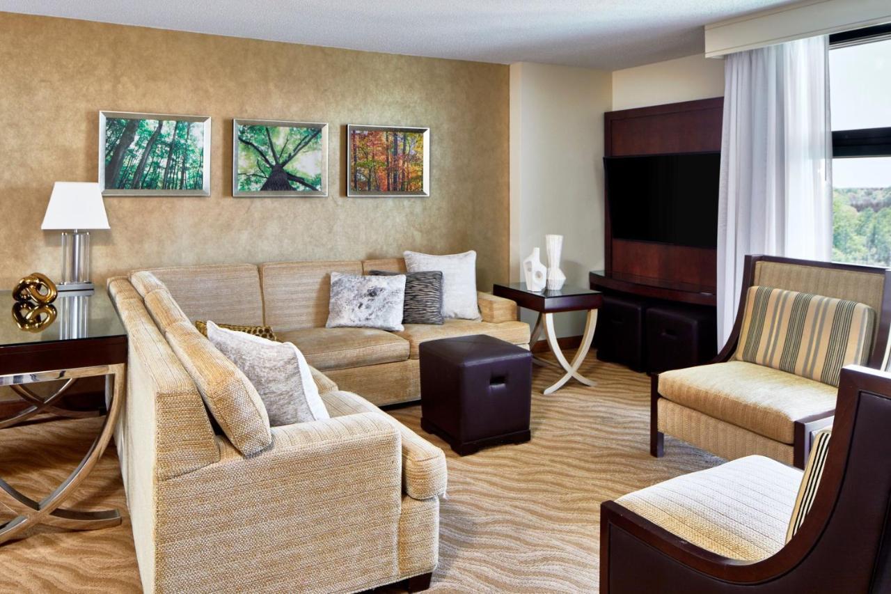 Concierge level 1 Bedroom Junior Suite 1 King,1552960003:JPEG