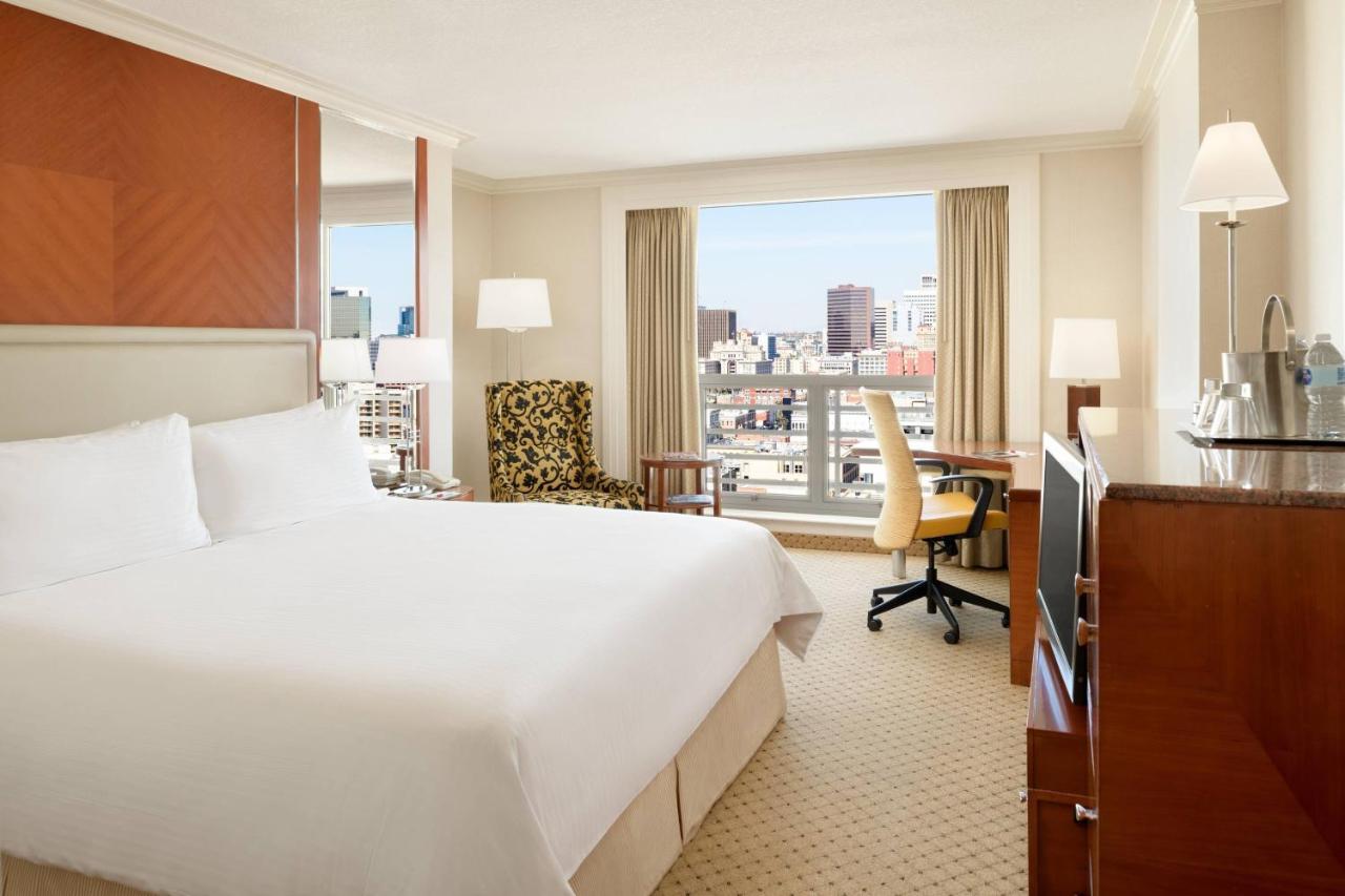 1 King Bed City View Room