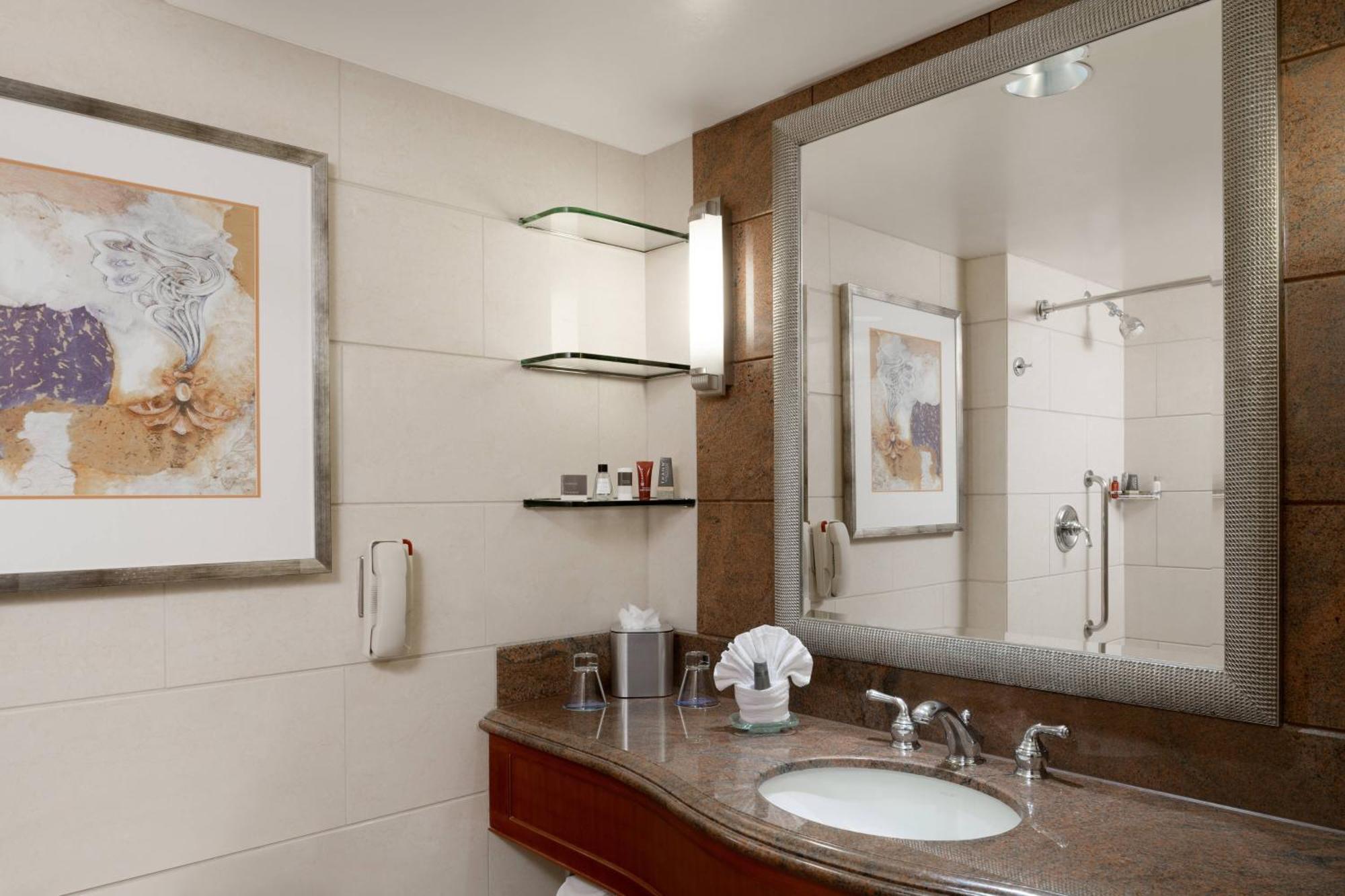 Deluxe Double Room Two Double Beds Adapted Tub Water View High Floor or Mobility Accessible