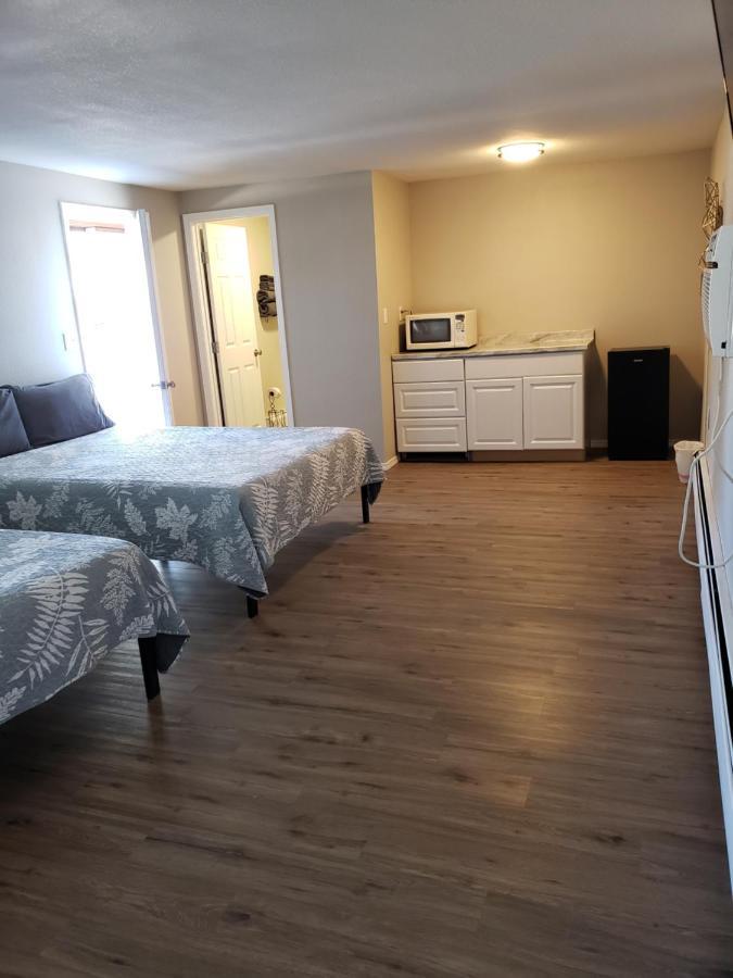 Deluxe Queen Room Two Queen Beds