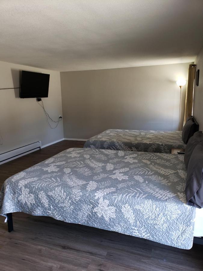 Deluxe Queen Room Two Queen Beds
