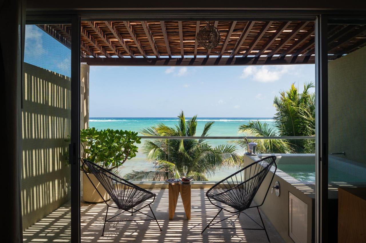 Master Suite Beach Front Plunge Pool