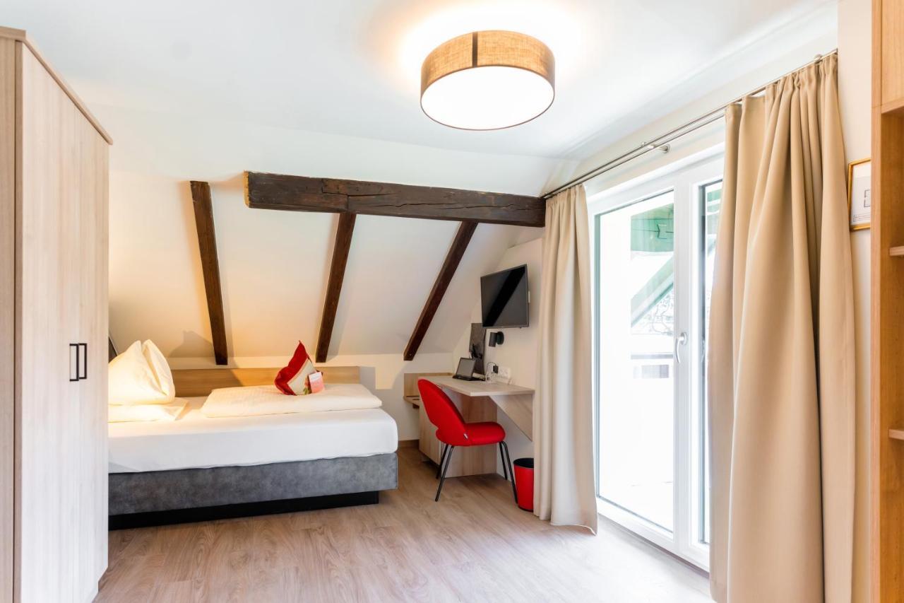 Single Room,1730013835:JPEG
