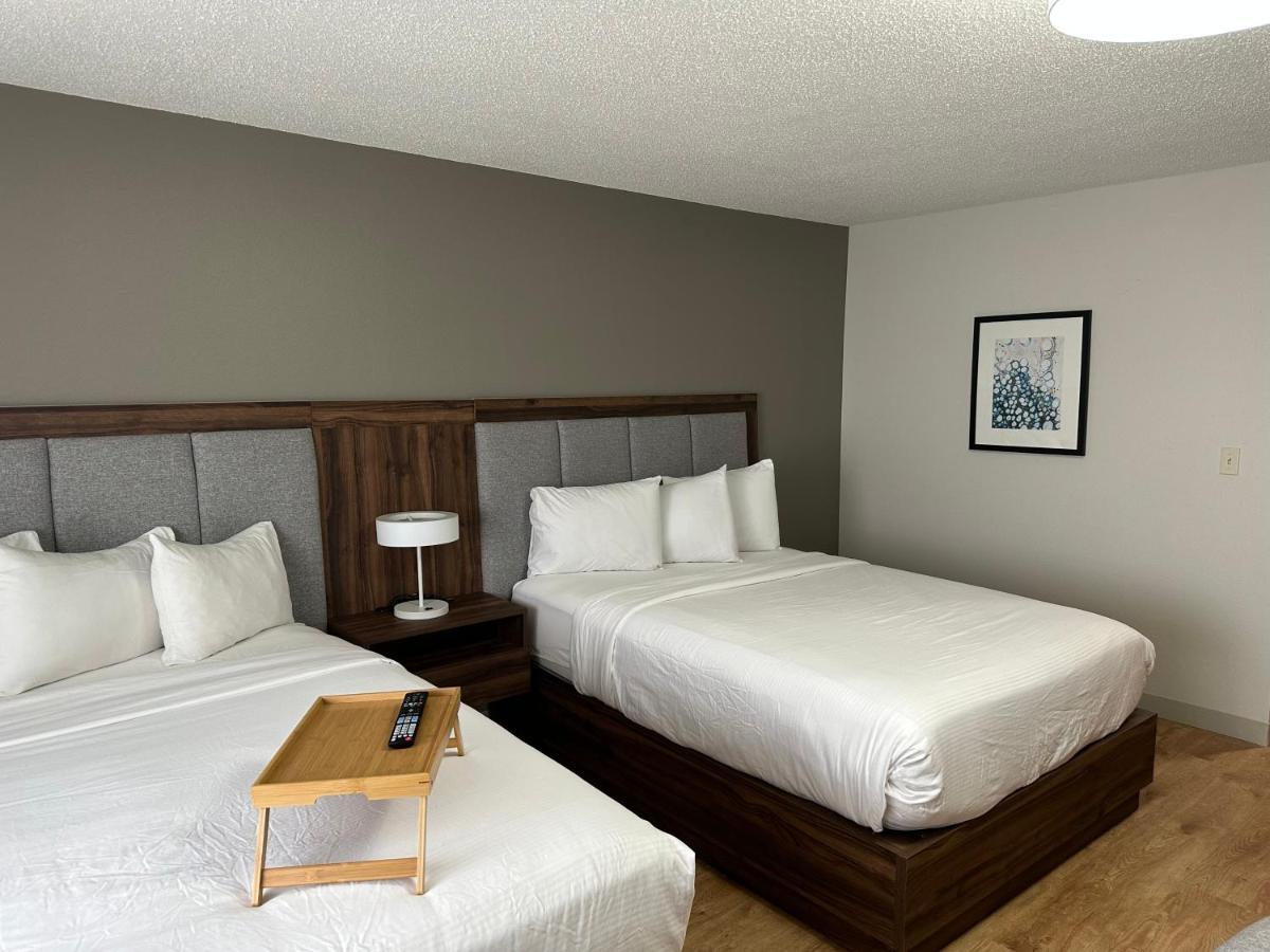 Queen Room Two Queen Beds Non-Smoking