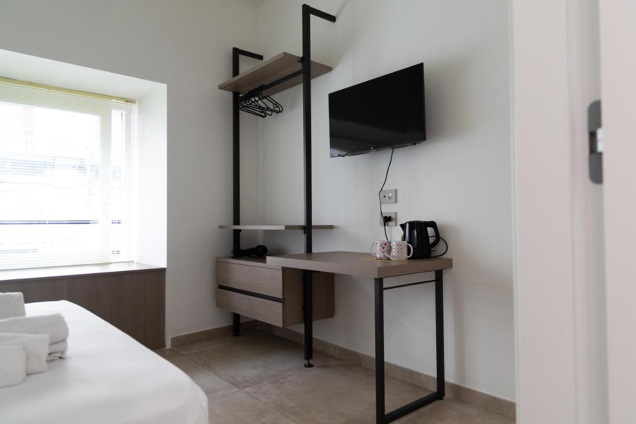Deluxe Room,1405895780:JPEG