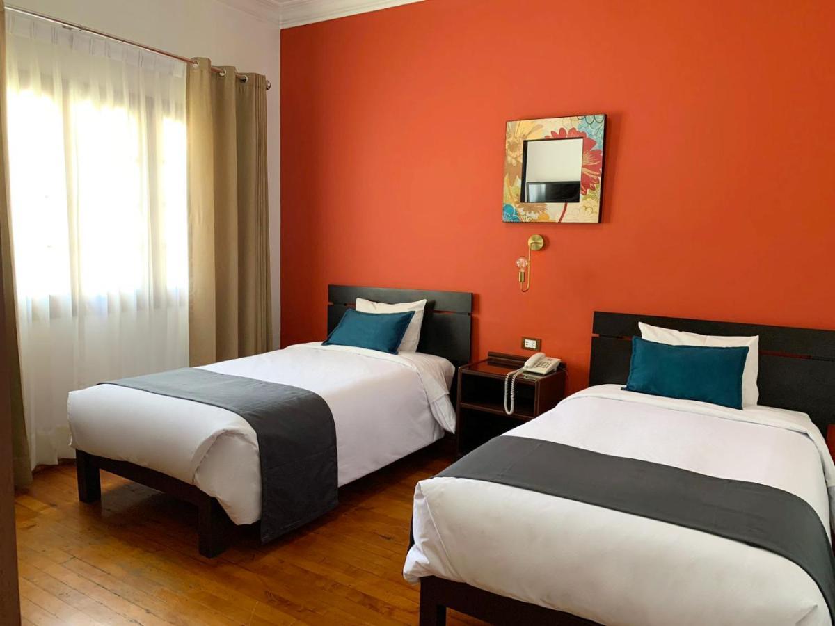 Standard Twin Room,1400935658:JPEG