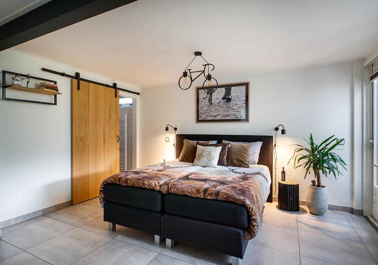 Twin Room Bathroom