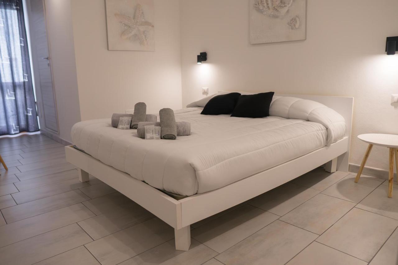 Double Room,1401893354:JPEG