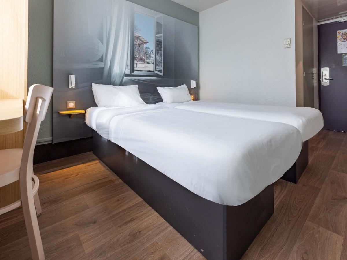 Twin Room,1402064339:JPEG