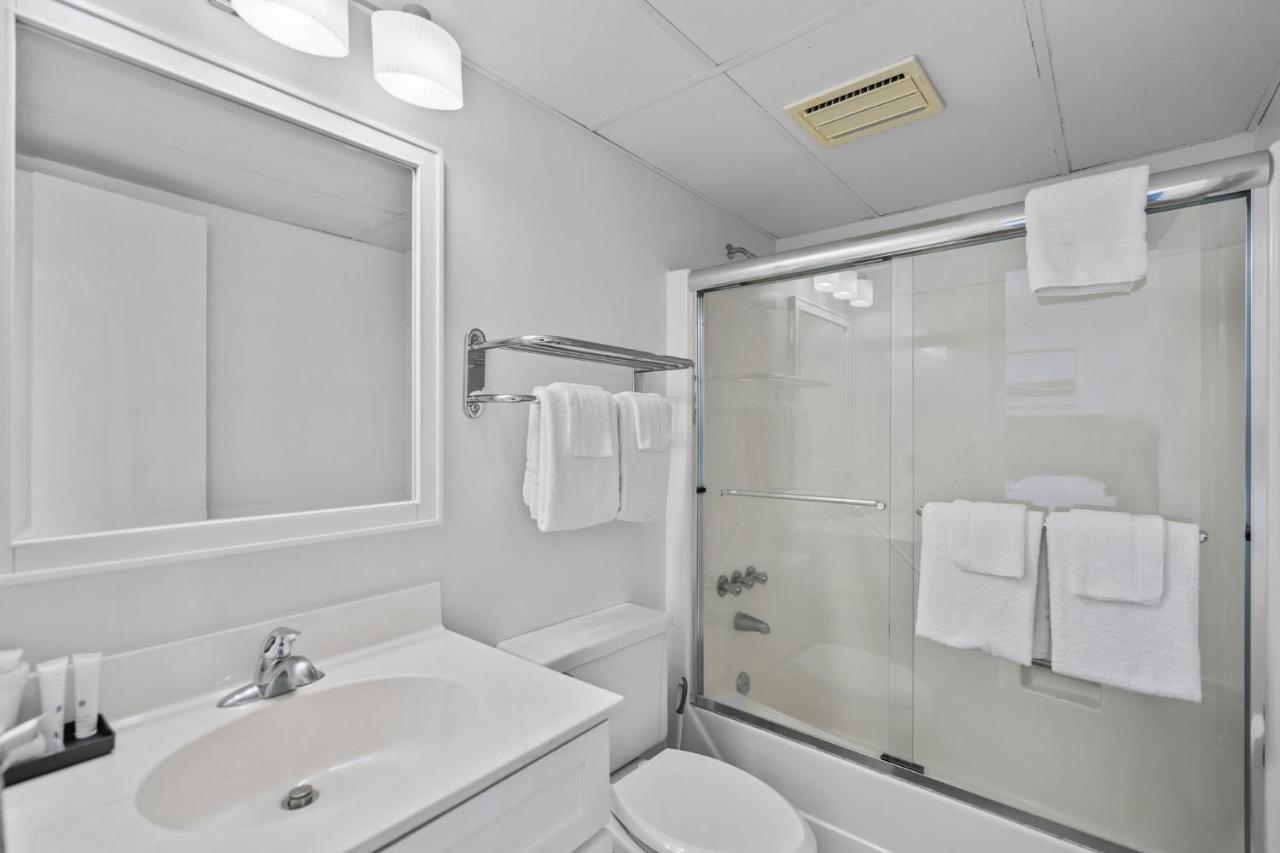 Two-Bedroom Suite,1402277174:JPEG