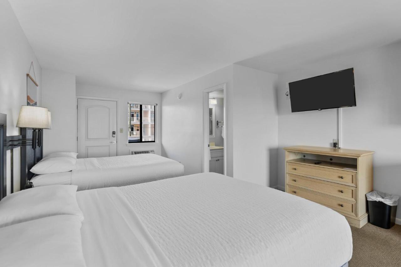 Standard Queen Room Two Queen Beds