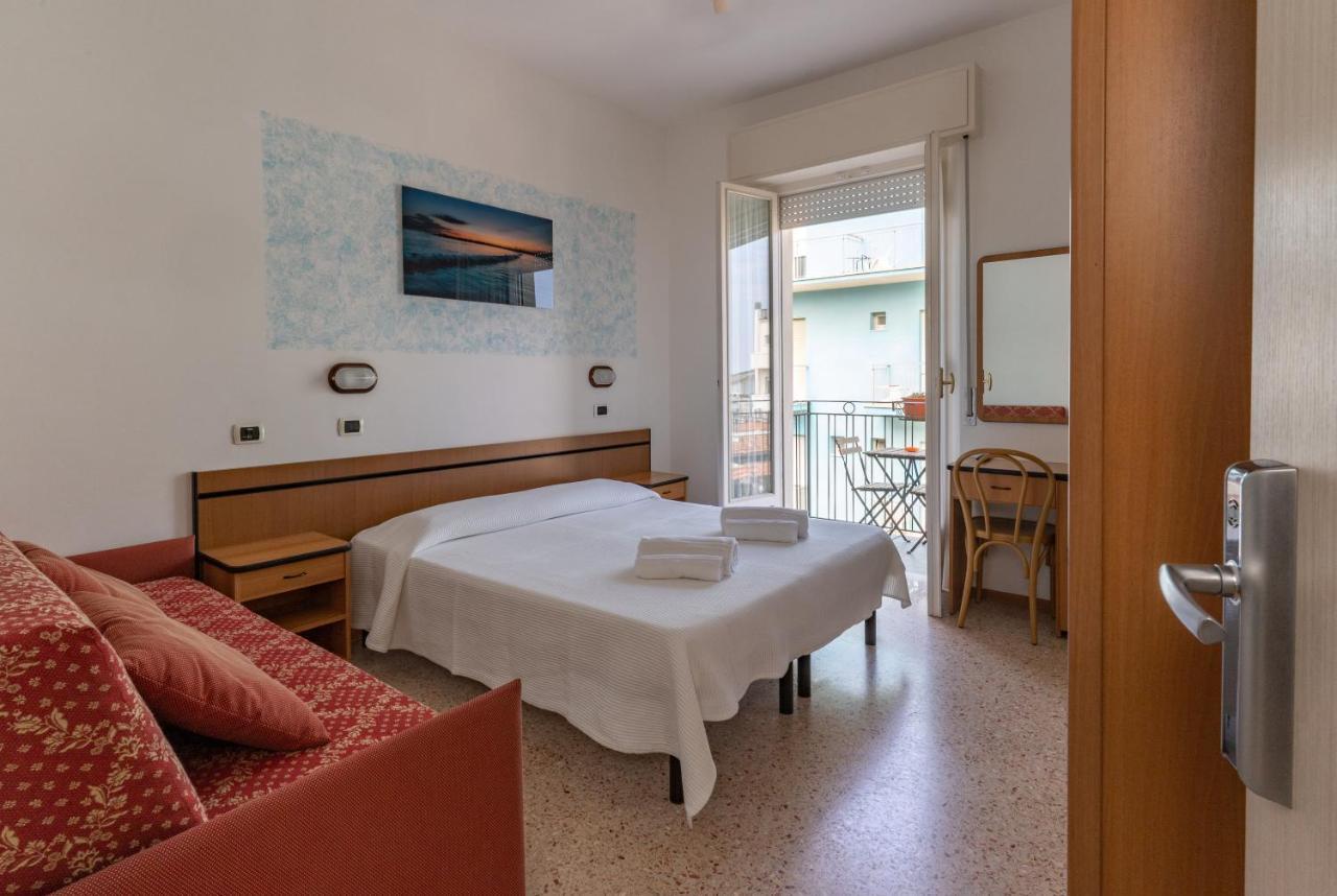 Double or Twin Room Balcony