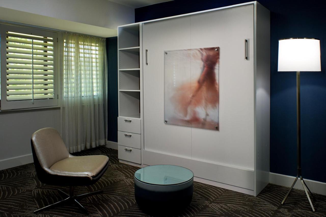 Fabulous Two-Bedroom Suite,1403031323:JPEG