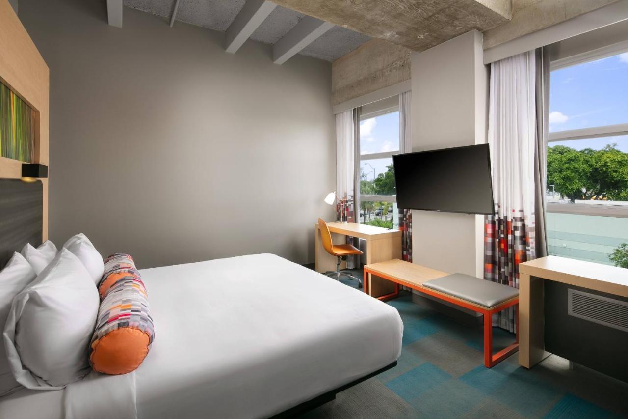 Savvy Guest room 1 King
