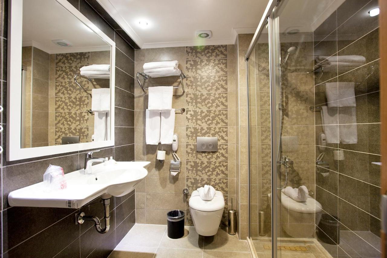 Standard Double or Twin Room,1588111267:JPEG